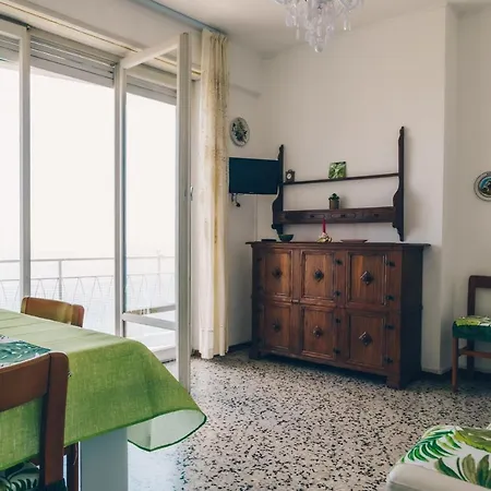 شقة 177 - Casa Angela, Vista Mare, 5 Min Dalla *